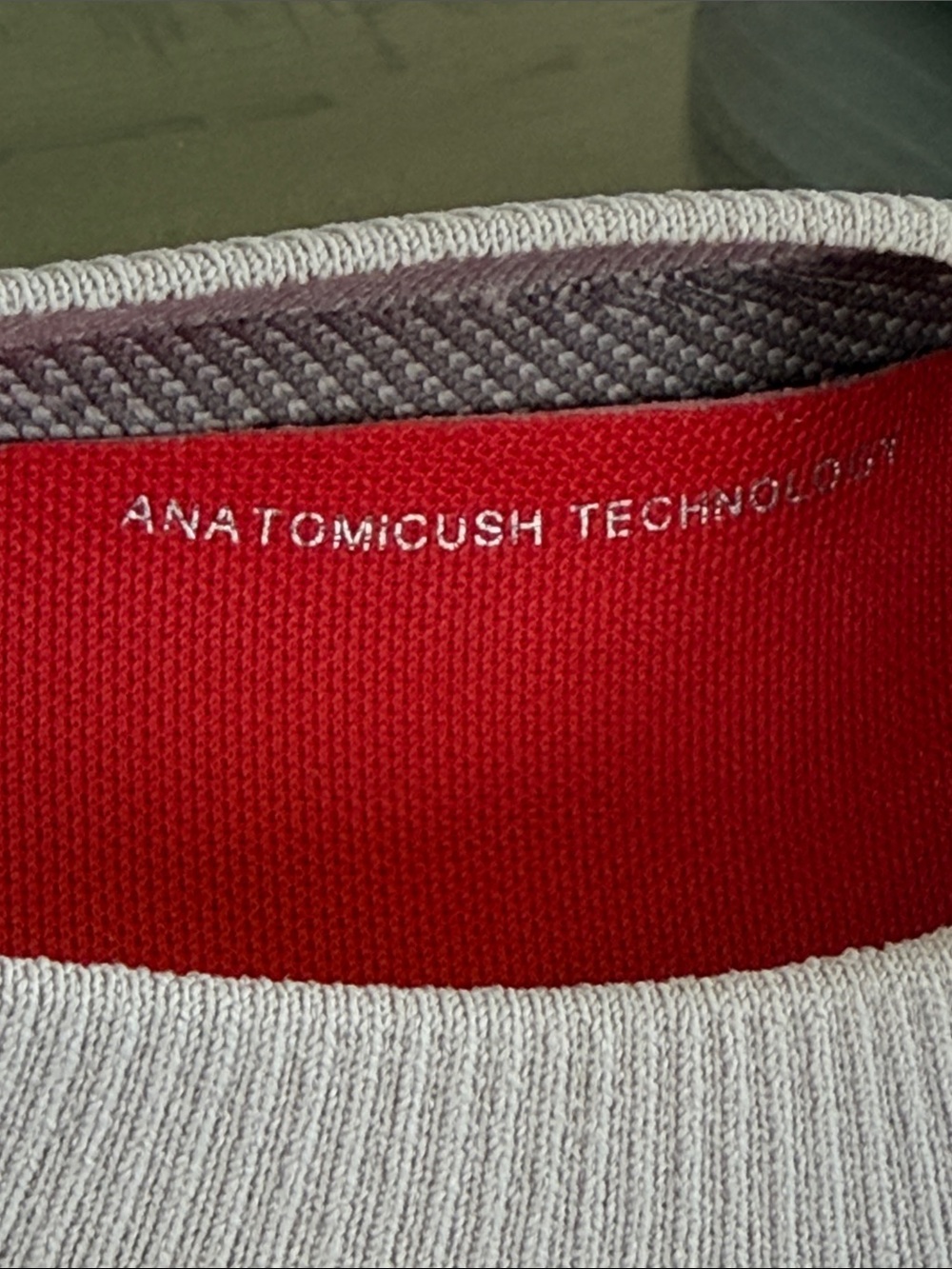 Fitflop Knit Slip-On Sneakers in Dusty Mauve and White. Womens Size 6.5 - Picture 6 of 7